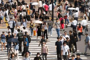 主打串联！锡安半场5投3中 已得到6分2篮板8助攻